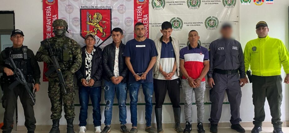 Con base en los elementos probatorios recopilados, un juez de control de garantías dictó medida de aseguramiento intramural.