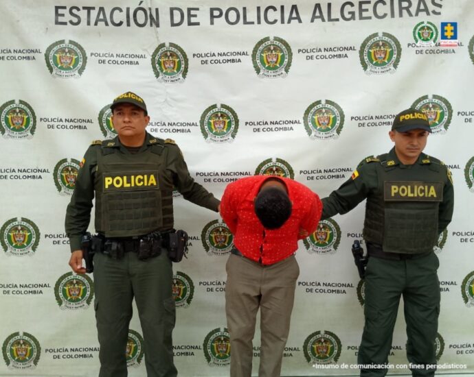 Un hombre fue detenido al ser acusado de abusar sexualmente de su hija. El juez impuso medida de aseguramiento en centro carcelario.