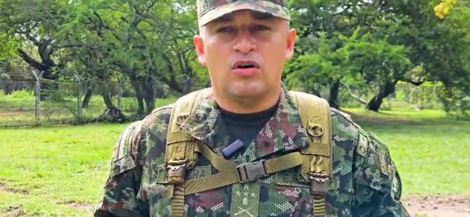 Disidencias obligan a civiles a enfrentar al Ejército. Novena Brigada denuncia coacción y reafirma compromiso con la población.