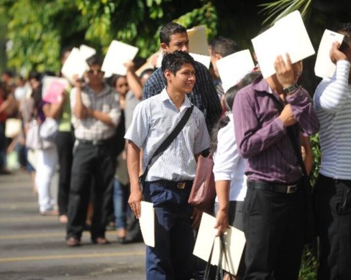 El desempleo en Colombia regresó a un dígito en abril de 2025, cerrando en 8,8 %, lo que representa una reducción de 1,9 puntos