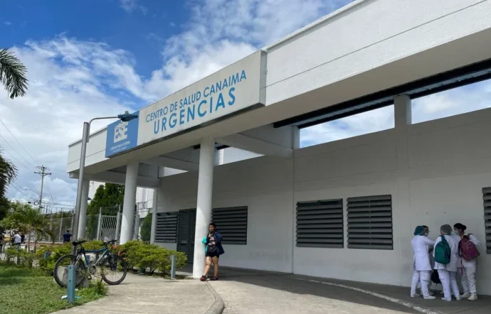 Una joven con leucemia murió en Neiva tras asistir a una misa. Autoridades investigan si la suspensión del tratamiento influyó en su fallecimiento.