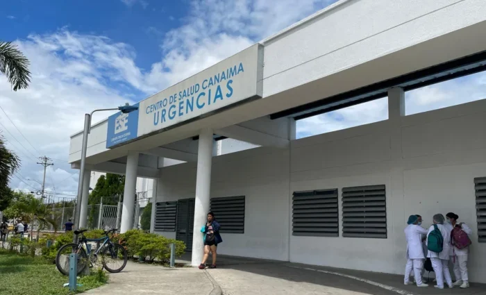 Una joven con leucemia murió en Neiva tras asistir a una misa. Autoridades investigan si la suspensión del tratamiento influyó en su fallecimiento.