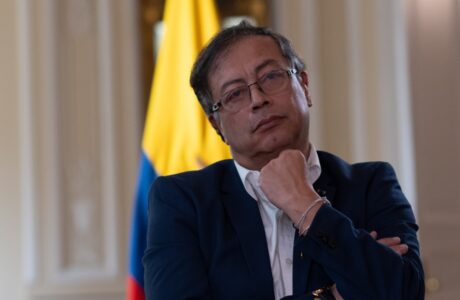 campaña contra presidente Petro