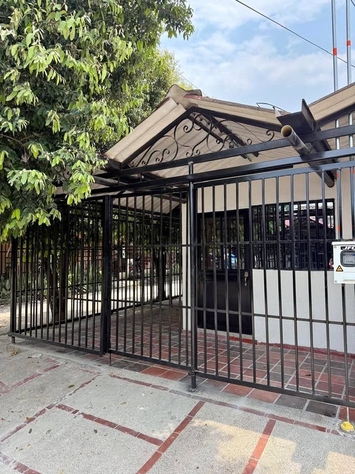 Arriendo aparta estudio en el barrio calamari