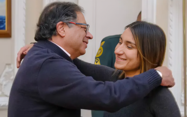 Laura Sarabia niega castigo diplomático