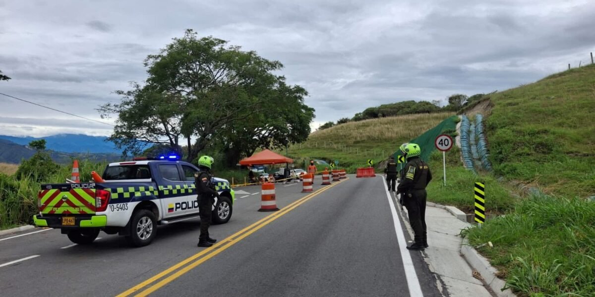 Paso a un carril entre Garzón y Neiva tras emergencia en Altares