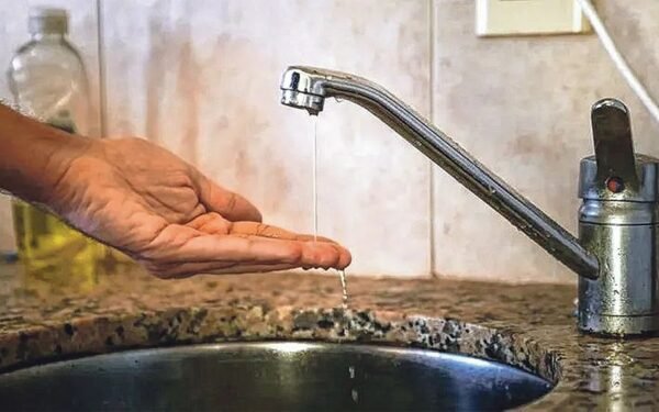 Completa 24 horas suspensión de agua en oriente de Neiva