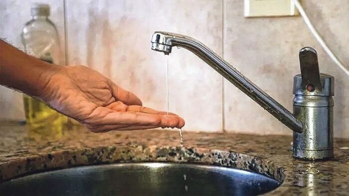 Completa 24 horas suspensión de agua en oriente de Neiva