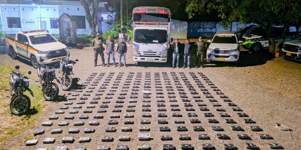 Incautan millonario cargamento de cocaína en Huila