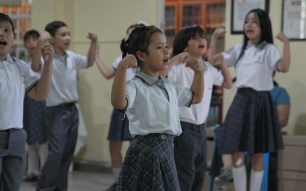 Neiva fortalece calidad académica libros y talleres pedagógicos