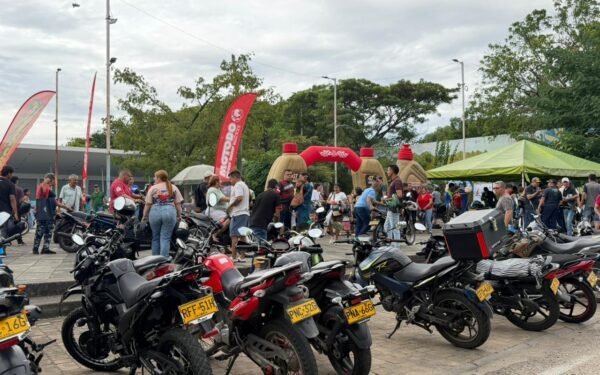 ‘Luces por la Vida’ reunió a motociclistas en Neiva