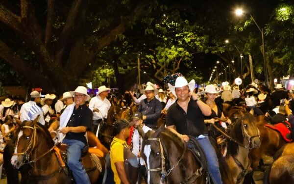 Cabalgata UCC reunió a más de 1.200 caballistas en Neiva
