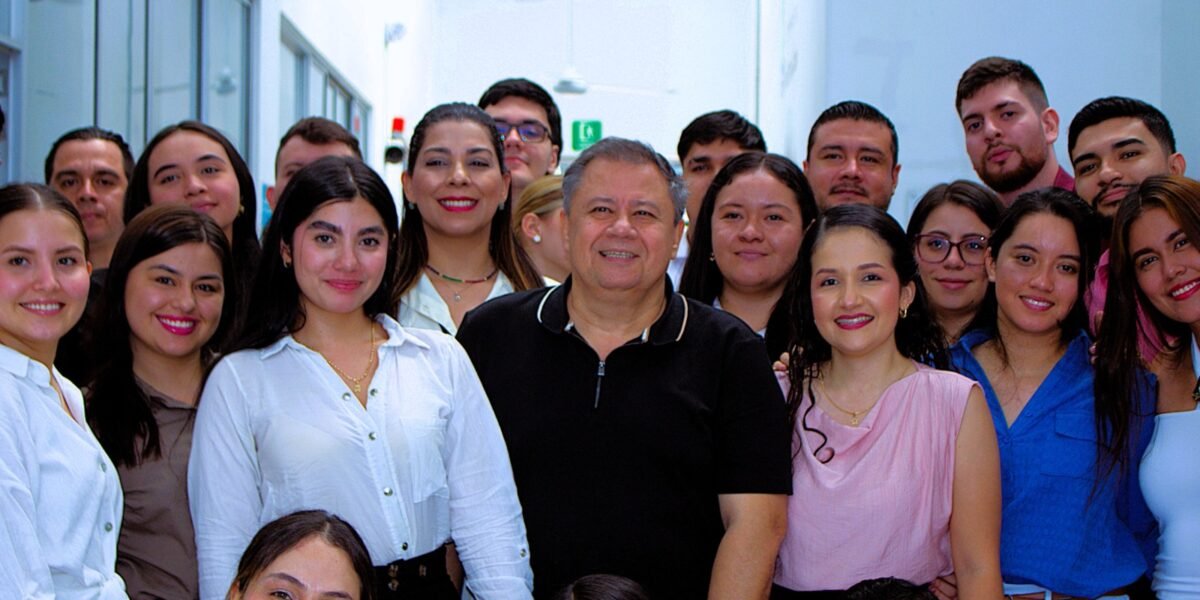 Concejal fue jurado en feria académica de Gestión Pública