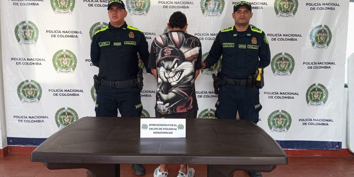 Menor aprehendido por amenazar con cuchillo a su madre