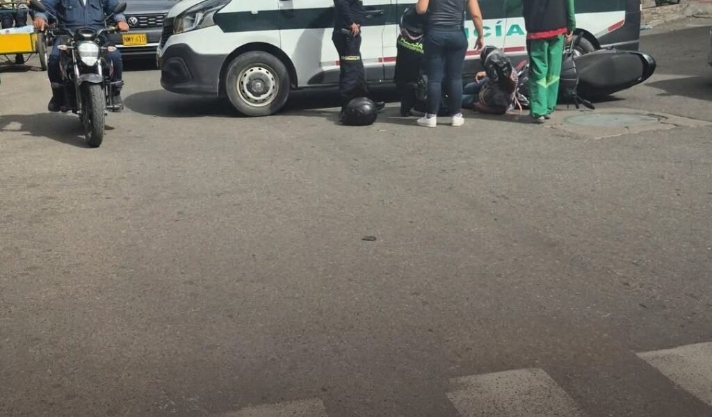 Mujer resultó herida tras chocar con una patrulla en Neiva