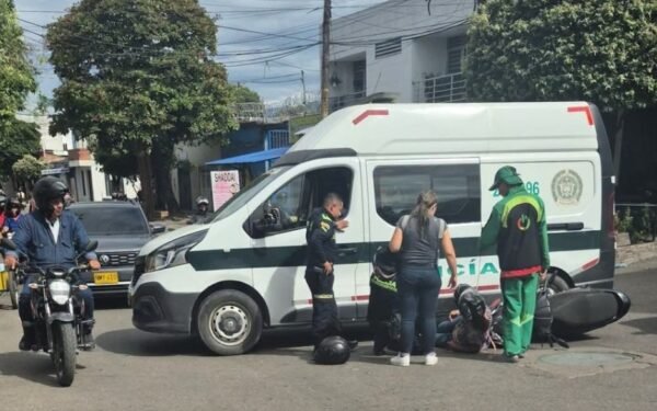 Mujer resultó herida tras chocar con una patrulla en Neiva