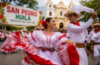 Moda sanpedrina prende Colombia