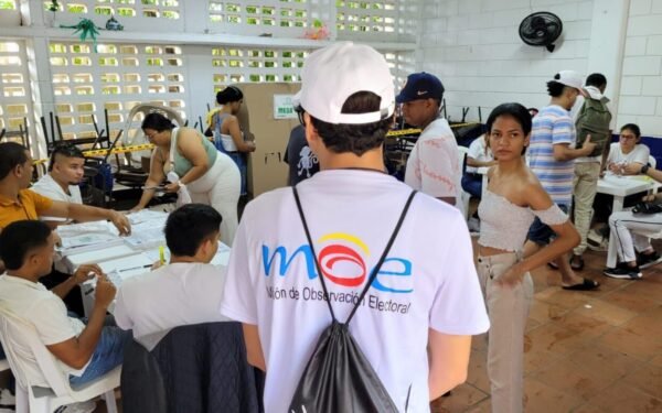 A una semana de elecciones alertan riesgo en 386 municipios colombianos