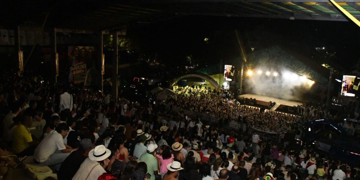 Más de 250 artistas abren hoy las fiesta de San Pedro