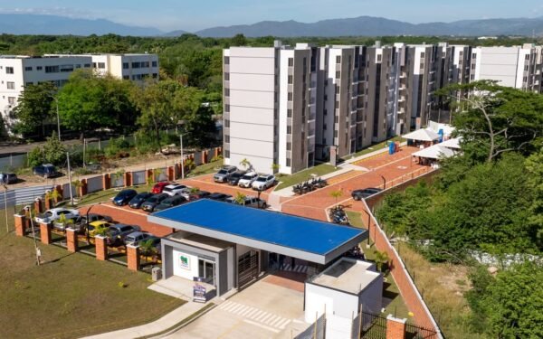 En Neiva 196 familias estrenan vivienda propia