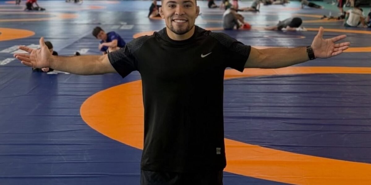 Julián Horta enfrentará a campeones en el Mundial de lucha