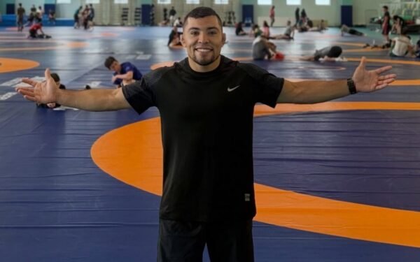 Julián Horta enfrentará a campeones en el Mundial de lucha