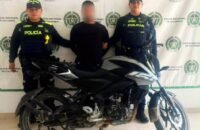 Capturan a hombre con moto sin placa en Guadalupe