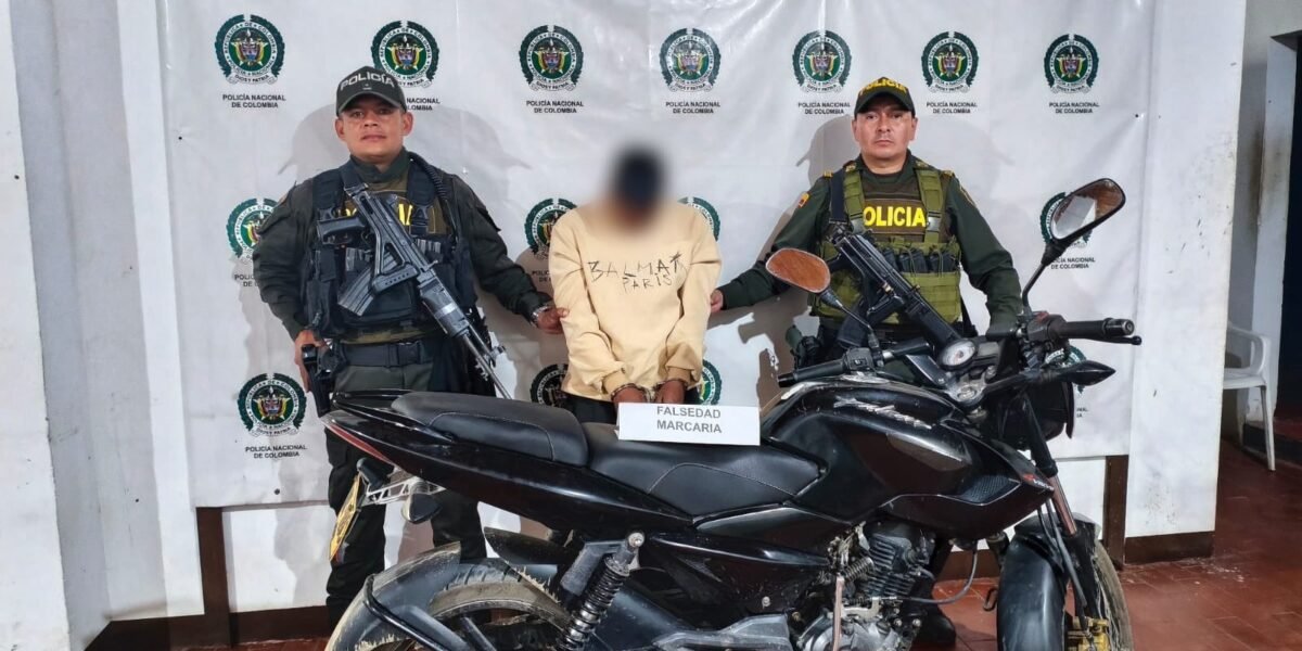 Capturan a hombre con moto alterada en Nátaga