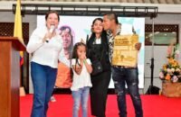 Restitución de Tierras entrega $473 millones a tres familias víctimas del conflicto en el Huila
