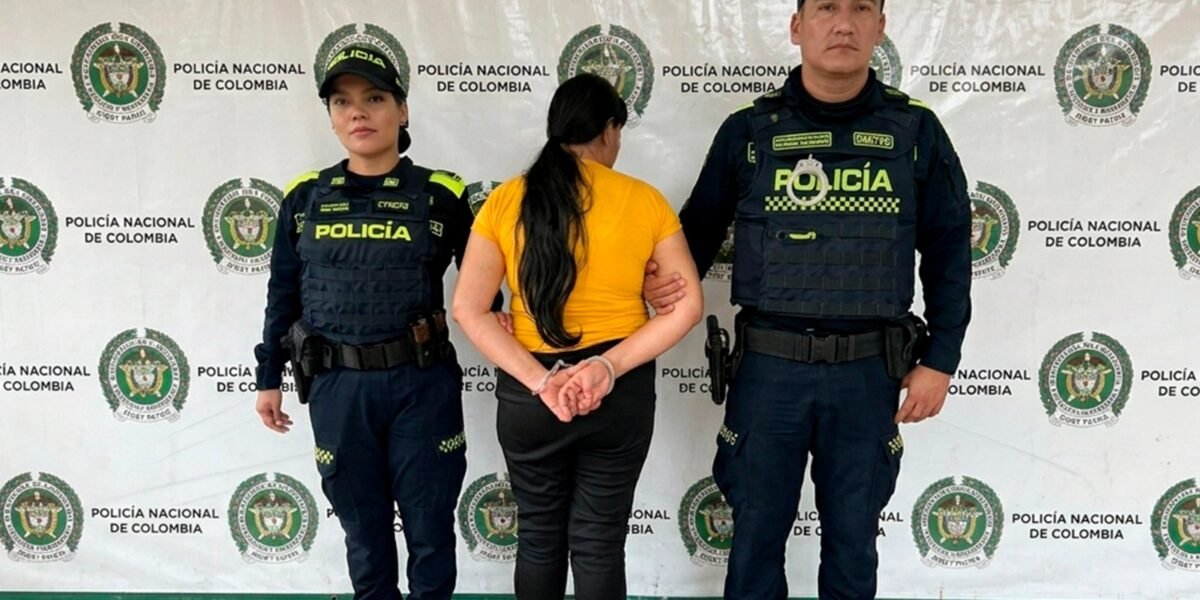 Capturan a mujer con celular hurtado en barrio de Neiva